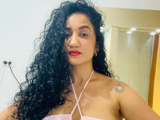 Alaska Stars - Hallo, ich bin ein sehr glückliches Mädchen, das gerne unvergessliche Momente teilt.

Ich mag es wirklich, freundlich zu sein!

Kommen Sie und haben Sie Spaß mit mir, ich werde von Montag bis Sonntag morgens kolumbianischer Zeit verbunden sein.